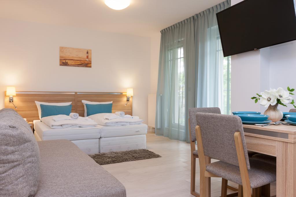 Apartamenty Aquamarina By Noclegi Renters Свіноуйсьце Номер фото